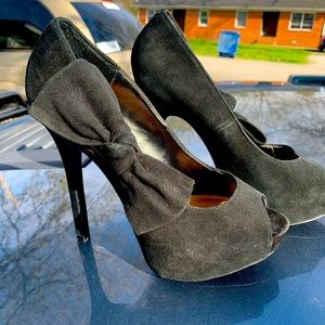Black Steve Madden heels